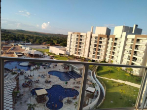 Apartamento com Piscinas